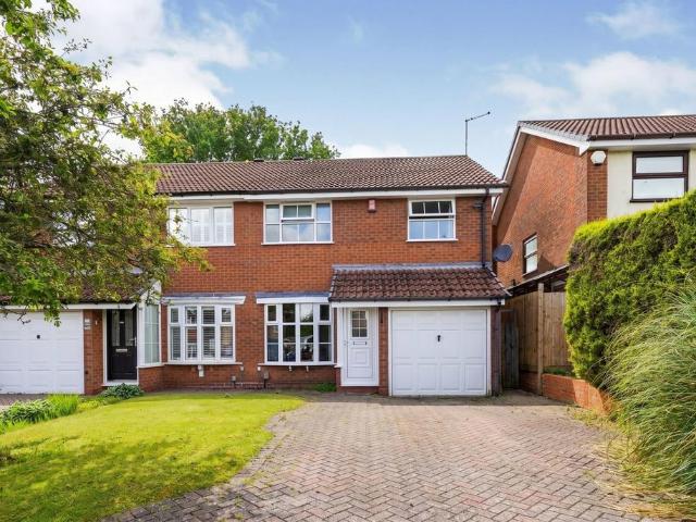 3 bedroom semi detached house for sale