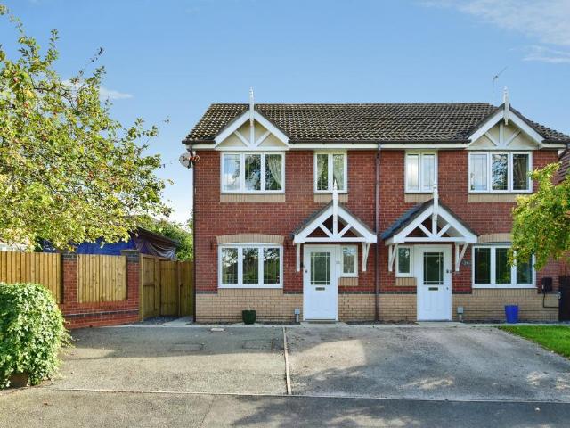 3 bedroom semi detached house for sale