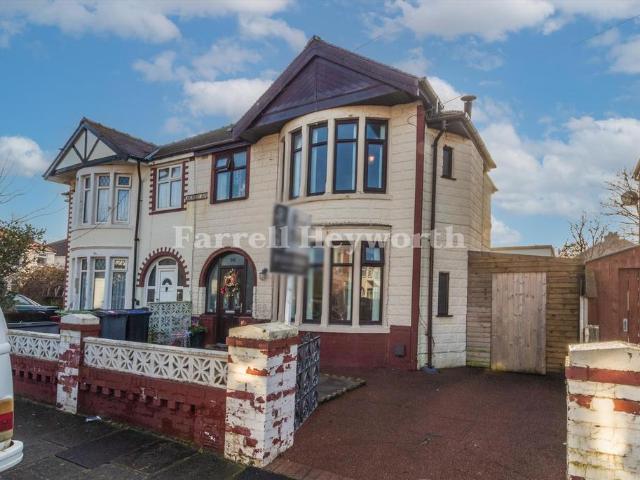 3 bedroom semi detached house for sale