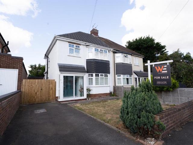 3 bedroom semi detached house for sale