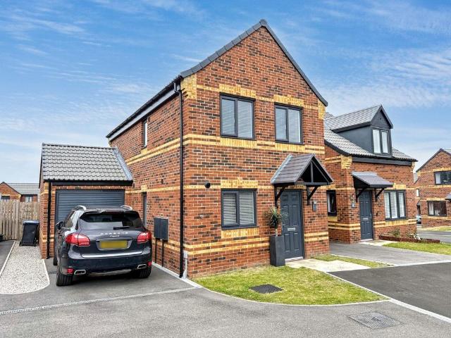 3 bedroom semi detached house for sale