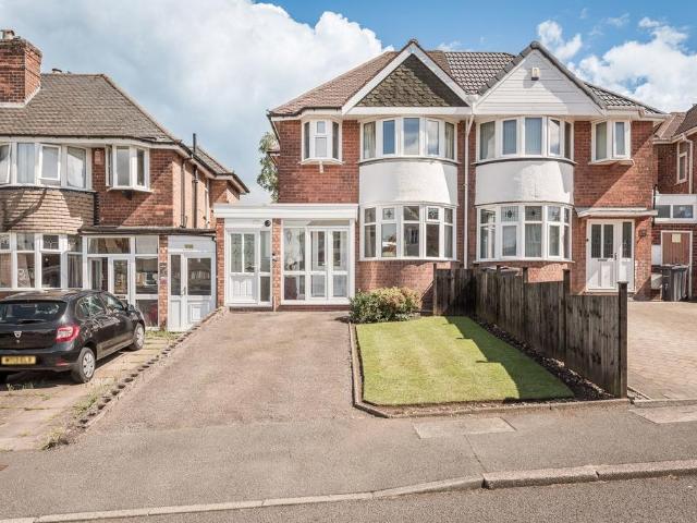 3 bedroom semi detached house for sale