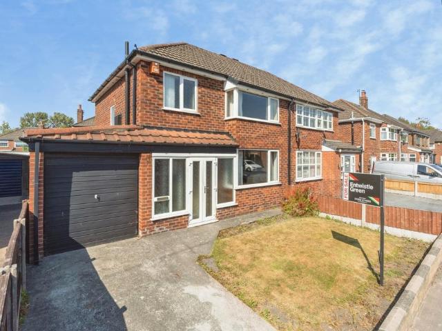 3 bedroom semi detached house for sale