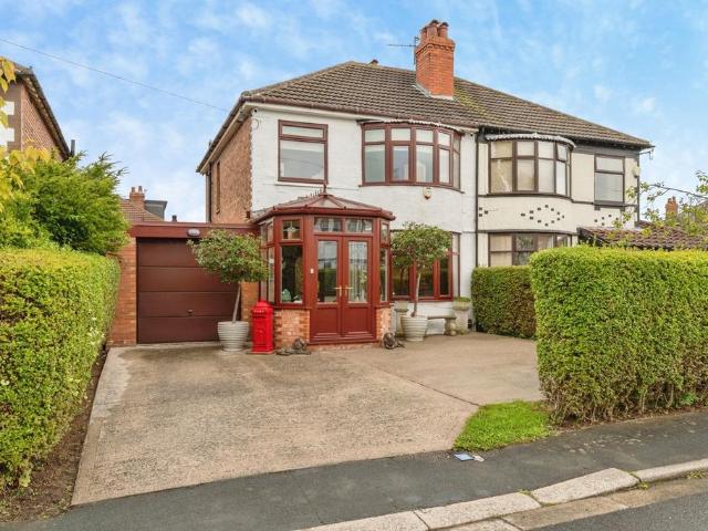 3 bedroom semi detached house for sale