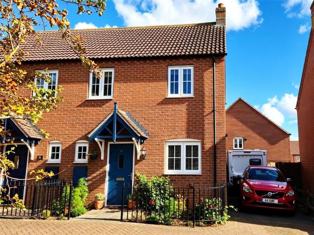 3 bedroom semi detached house for sale