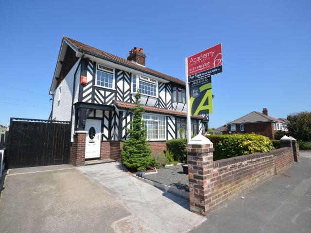 3 bedroom semi detached house for sale