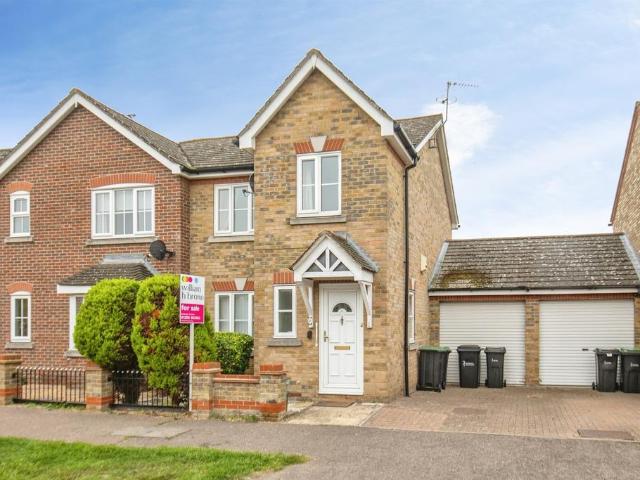 3 bedroom semi detached house for sale