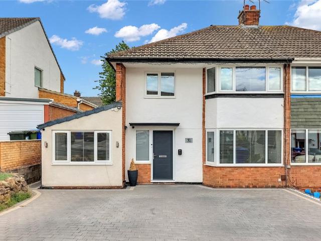 3 bedroom semi detached house for sale