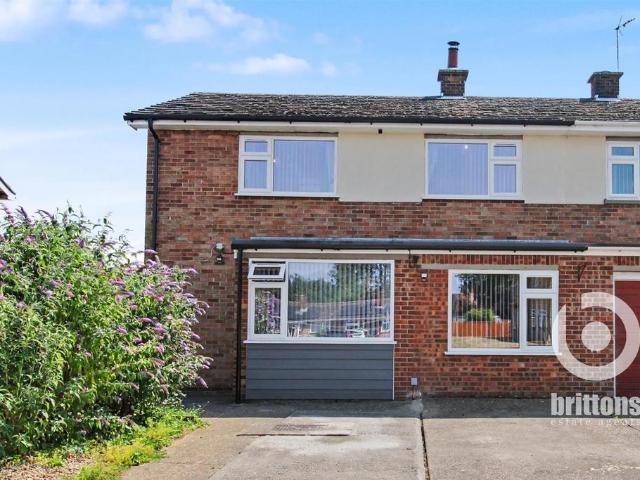 3 bedroom semi detached house for sale