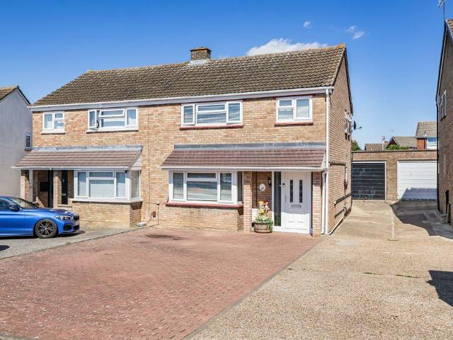 3 bedroom semi detached house for sale