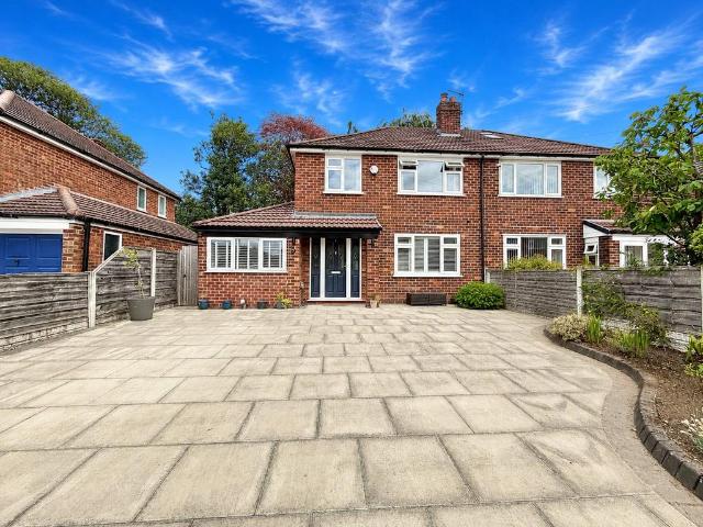 3 bedroom semi detached house for sale