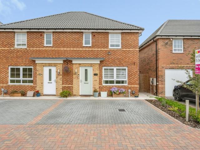 3 bedroom semi detached house for sale