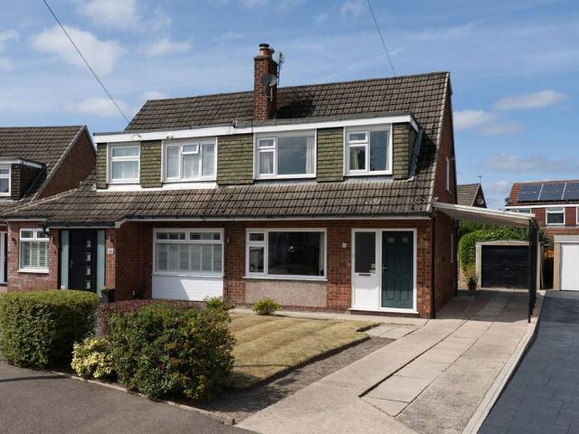 3 bedroom semi detached house for sale