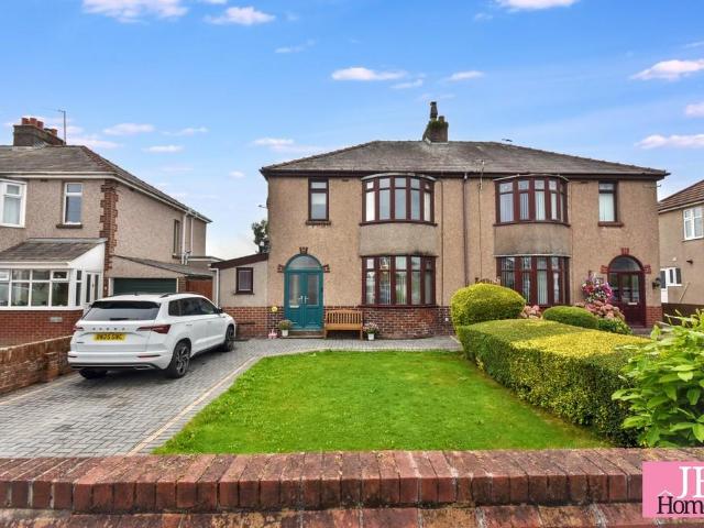 3 bedroom semi detached house for sale