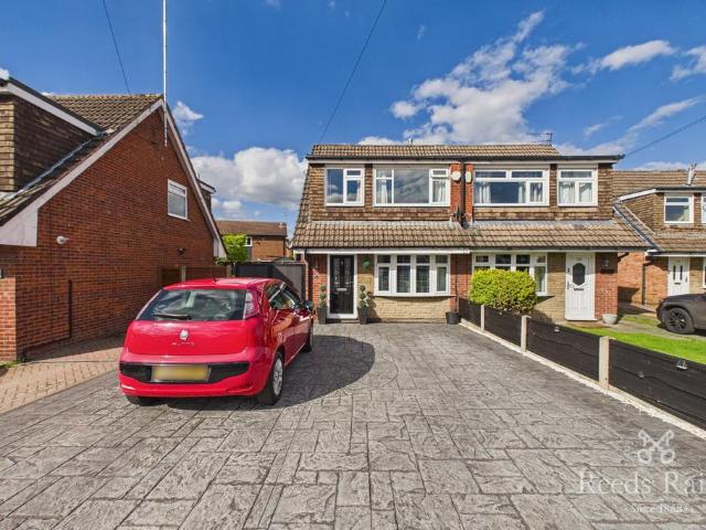 3 bedroom semi detached house for sale