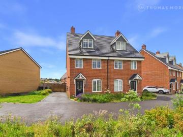 3 bedroom semi detached house for sale