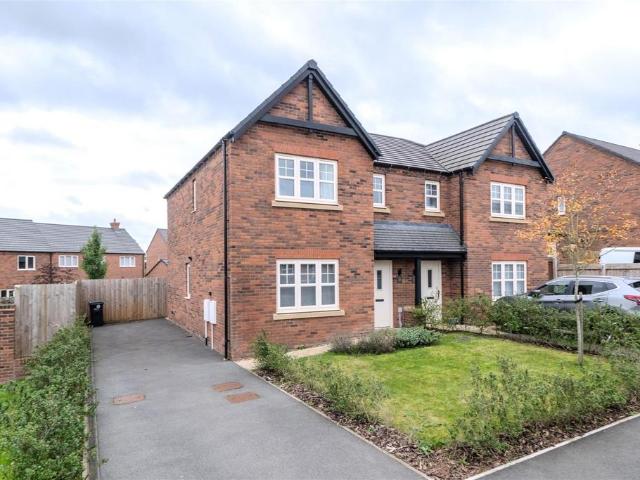 3 bedroom semi detached house for sale