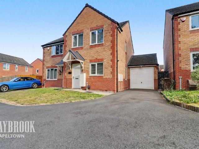 3 bedroom semi detached house for sale