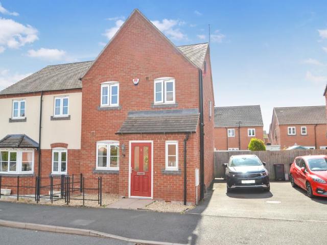 3 bedroom semi detached house for sale