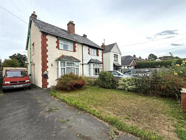 3 bedroom semi detached house for sale