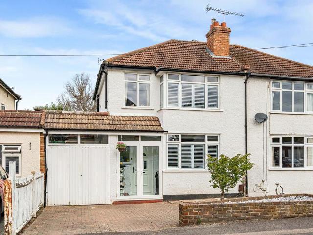 3 bedroom semi detached house for sale
