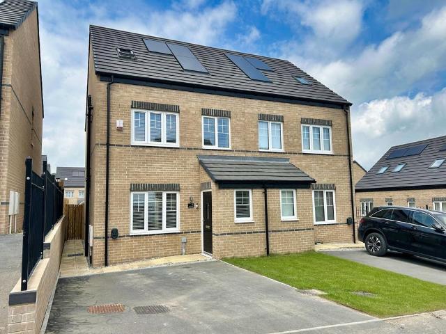 3 bedroom semi detached house for sale
