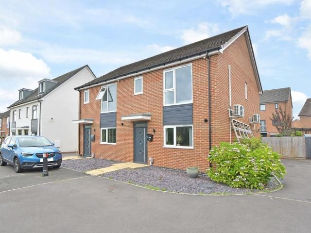 3 bedroom semi detached house for sale