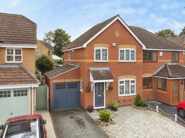 3 bedroom semi detached house for sale