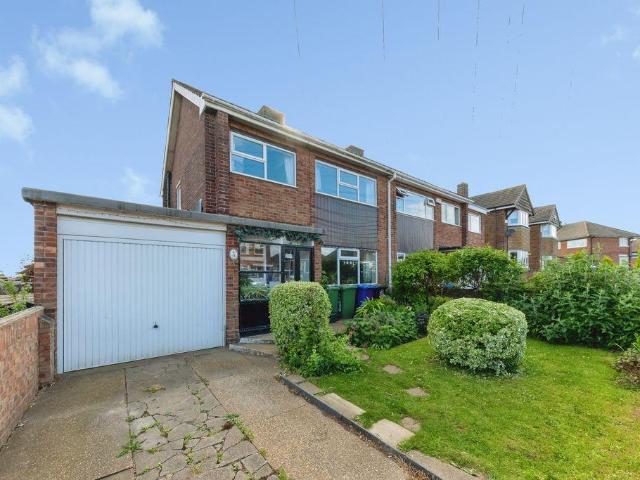 3 bedroom semi detached house for sale
