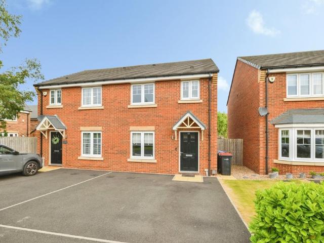 3 bedroom semi detached house for sale