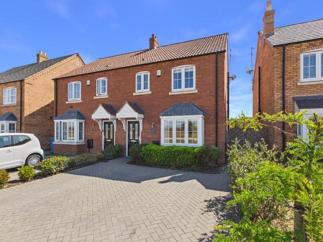 3 bedroom semi detached house for sale