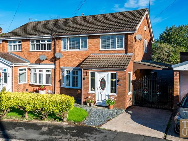 3 bedroom semi detached house for sale