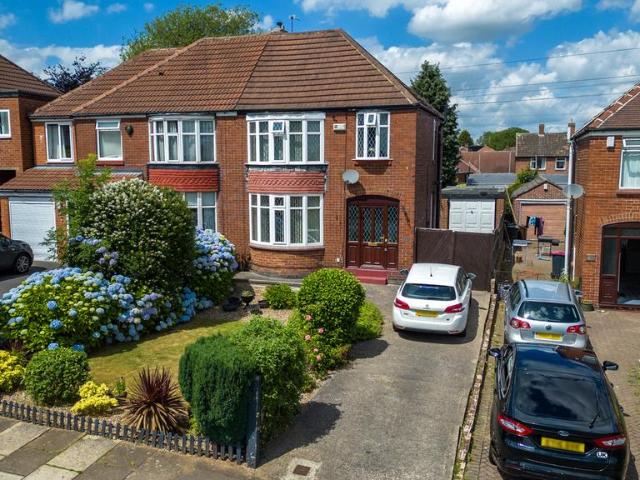 3 bedroom semi detached house for sale