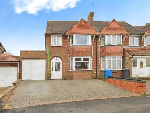 3 bedroom semi detached house for sale