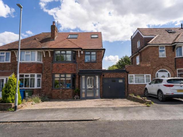 3 bedroom semi detached house for sale