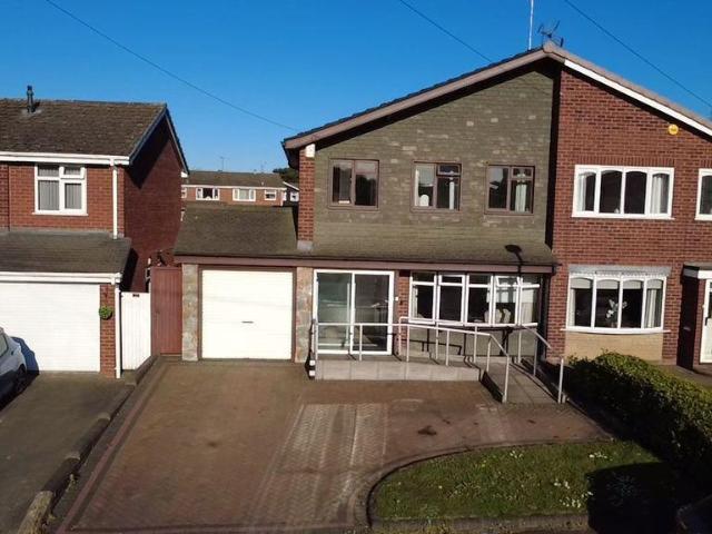 3 bedroom semi detached house for sale