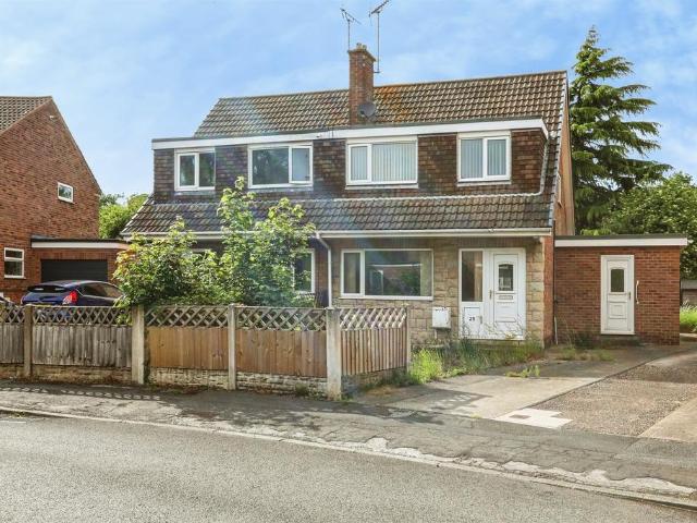 3 bedroom semi detached house for sale
