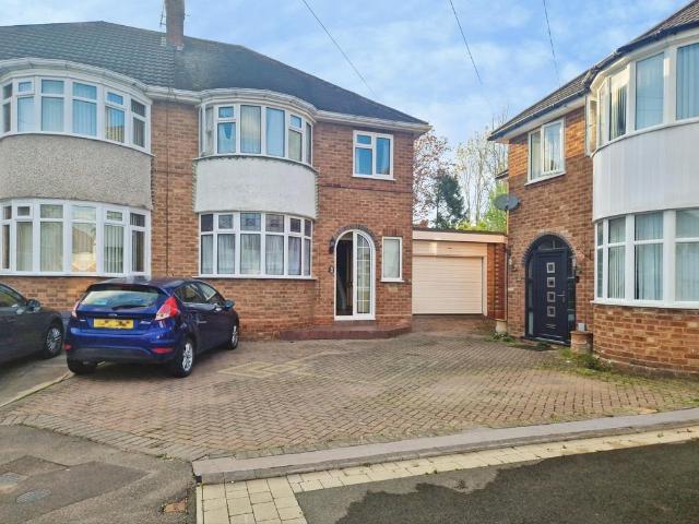 3 bedroom semi detached house for sale