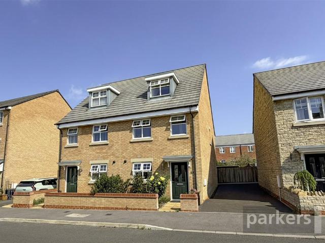 3 bedroom semi detached house for sale