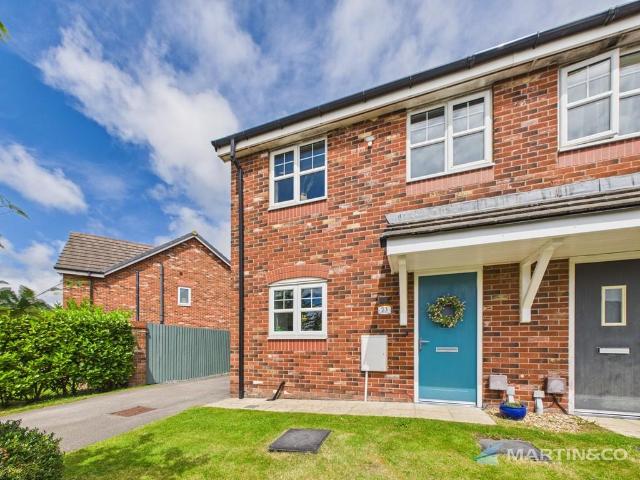 3 bedroom semi detached house for sale