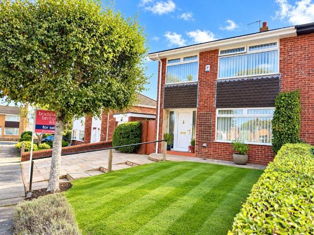 3 bedroom semi detached house for sale