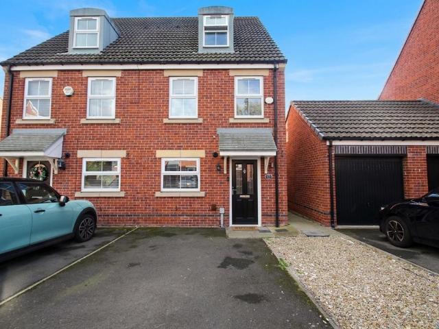 3 bedroom semi detached house for sale