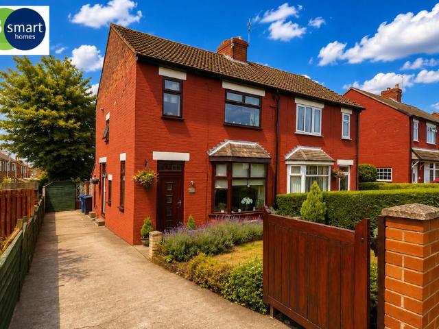 3 bedroom semi detached house for sale