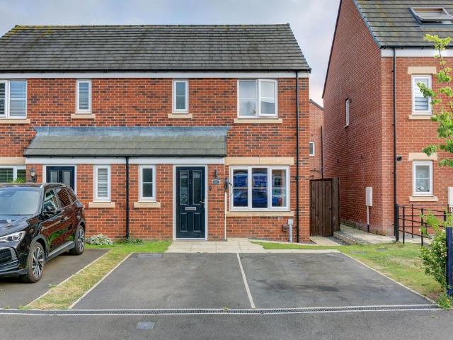 3 bedroom semi detached house for sale