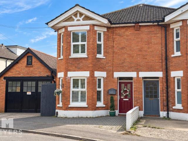 3 bedroom semi detached house for sale