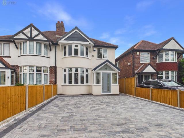 3 bedroom semi detached house for sale