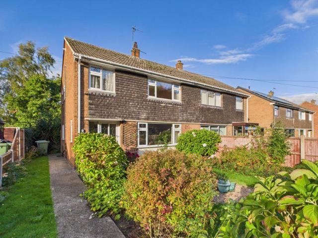 3 bedroom semi detached house for sale