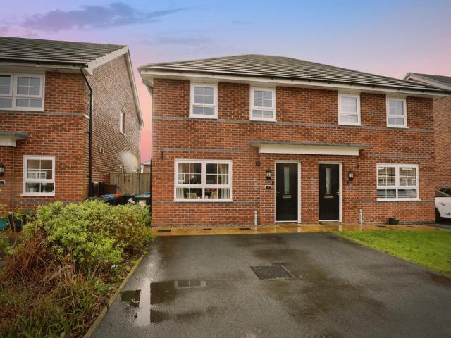 3 bedroom semi detached house for sale