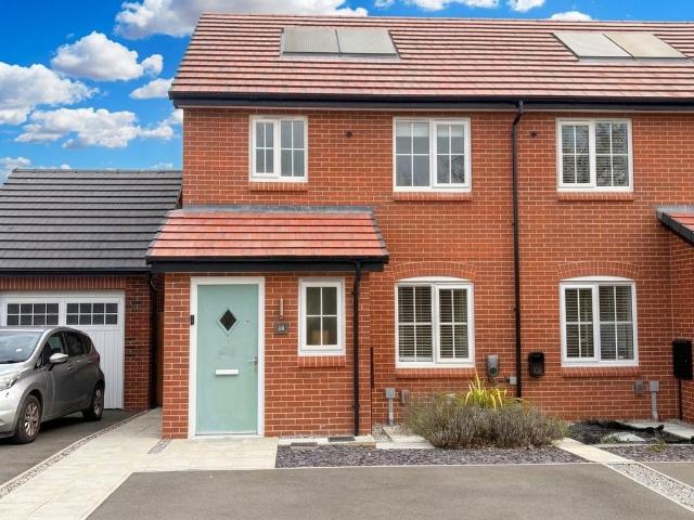 3 bedroom semi detached house for sale