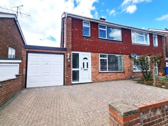 3 bedroom semi detached house for sale